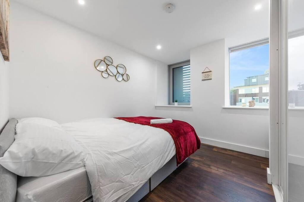 Apartmán Sleep 7 20 Mins From London Waterloo Bp65 Exteriér fotografie
